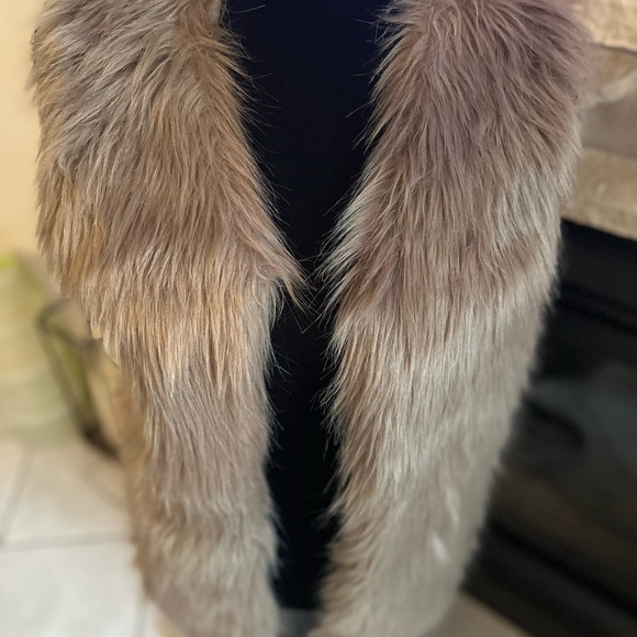 NEW Chic Wish Mid Length Brown Faux Fur Vest Size Small - Picture 5 of 9